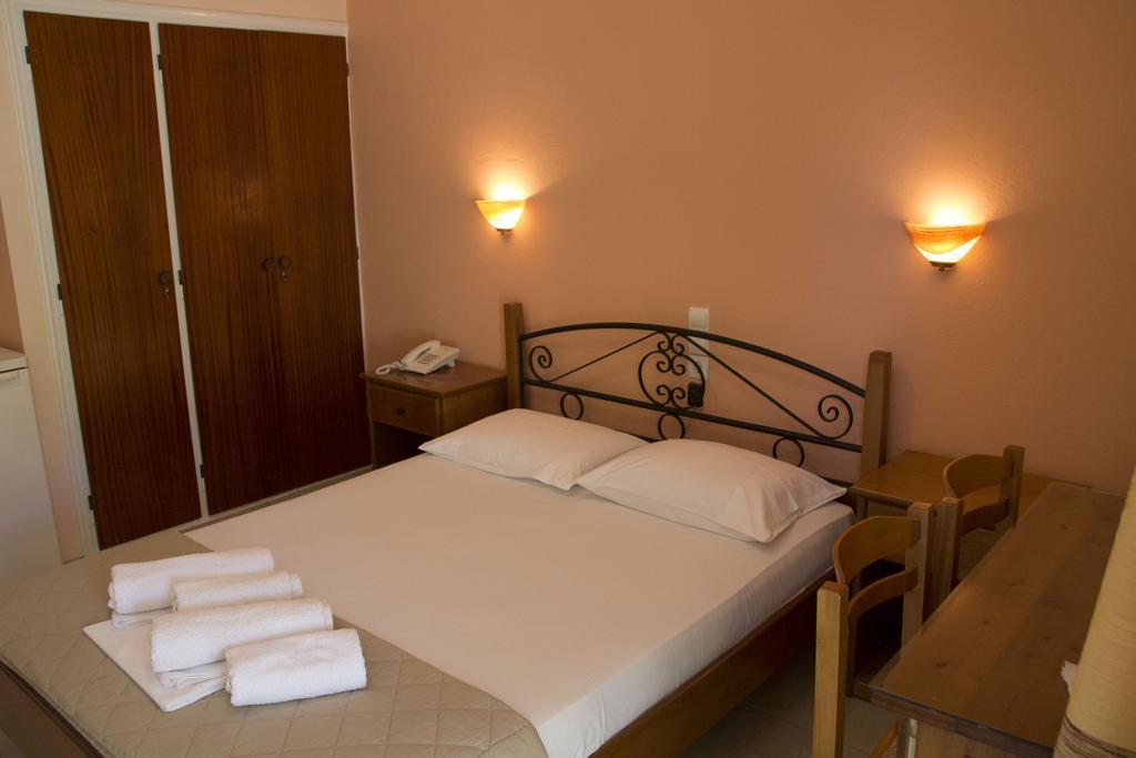 Anixis Hotel Loutra Ipatis Chambre photo